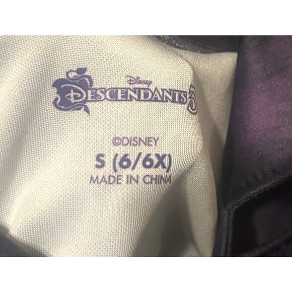 Disneys Descendants 3 Dress - Purple & Black - SMALL - Girls 6/6X - Picture 3 of 3